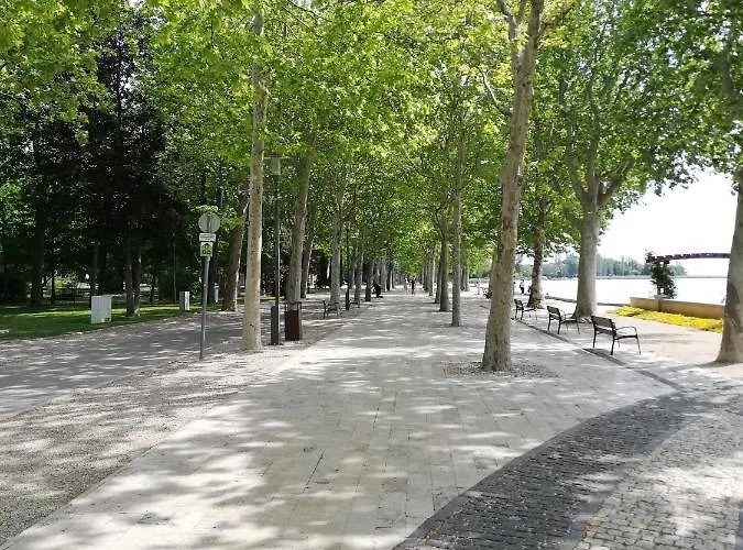 アパート Seeyou バラトンフレド